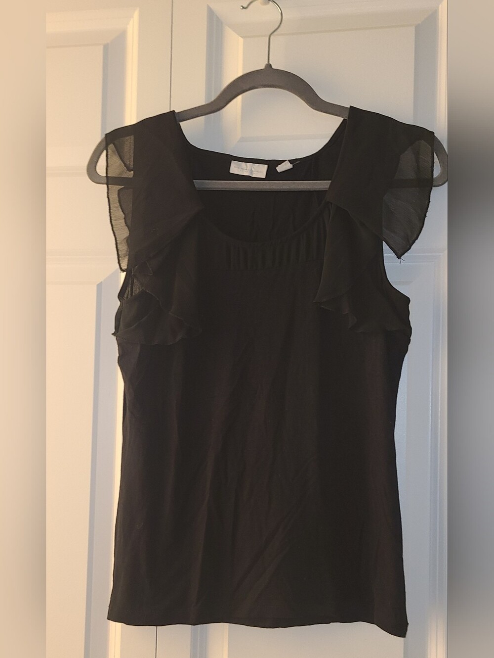 New York & Company Black Ruffle Cap-Sleeve Tank- Size Small